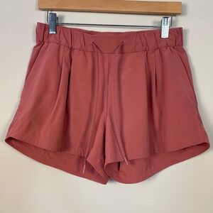 Lululemon Stroll at Sundown Short in Cherry Tint Size 6